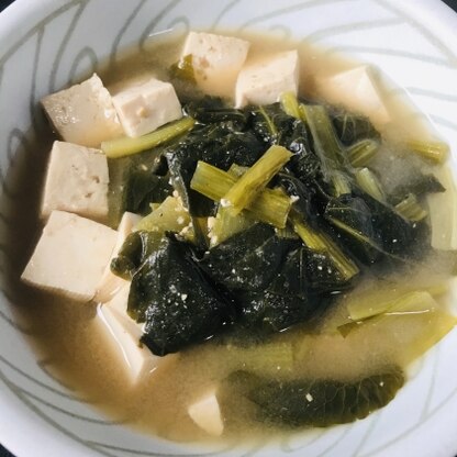 レシピを参考にして作ってみました。やさしい味で朝食に良いですね。小松菜と豆腐でしっかり栄養も摂れて、体が温まって美味しくいただけました。